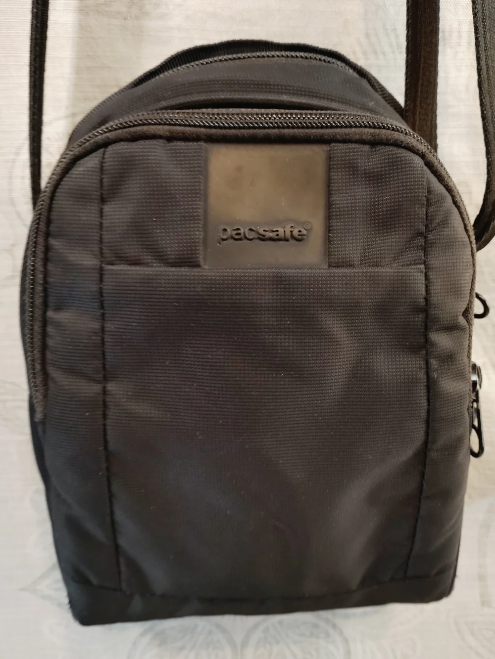 Pacsafe Black Compact Crossbody/ Messenger Bag